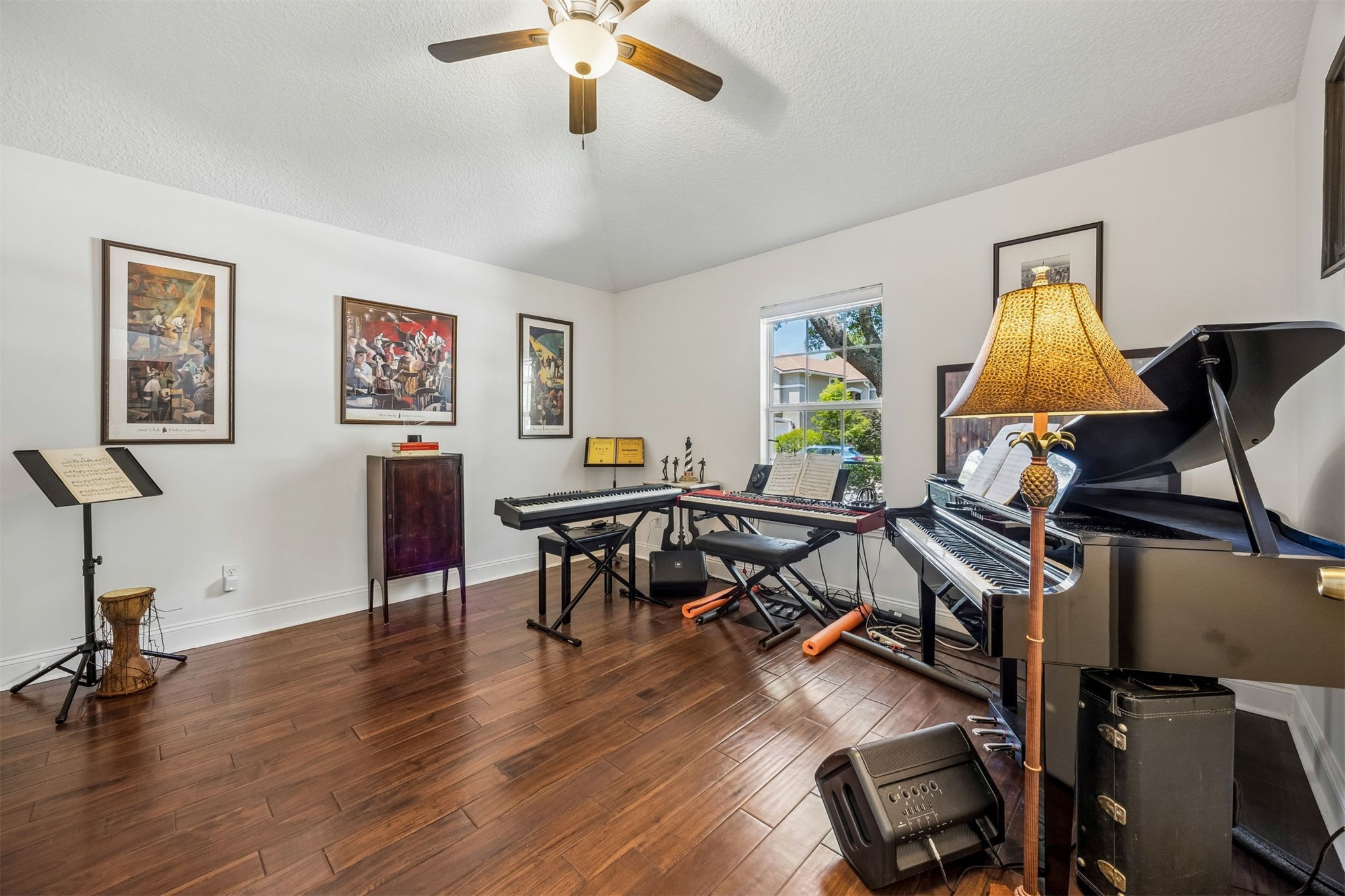 86107 Remsenburg Drive Fernandina Beach, FL 32034 - Photo 22 of 58 a living room with furniture and a wooden floor