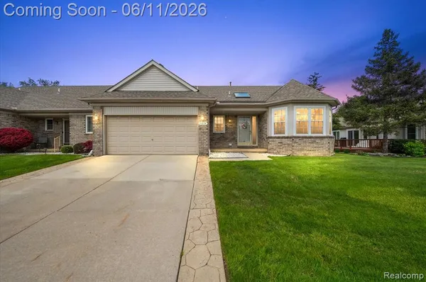 $299,900 | 41034 Greenspire Drive, Clinton Township, MI 48038