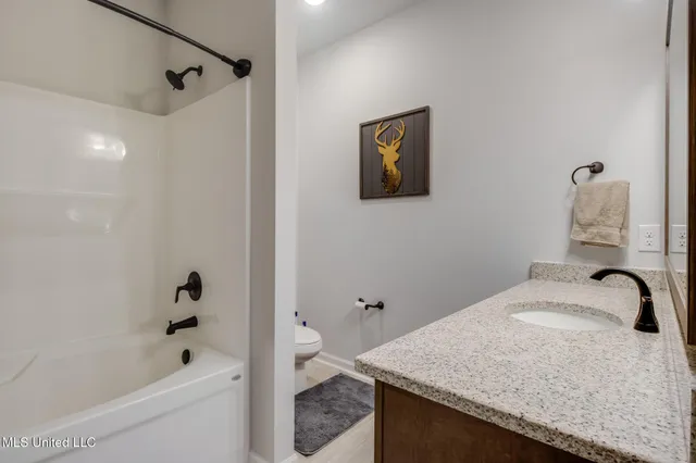 $1,950 | 15359 Serene Street, Gulfport, MS 39503