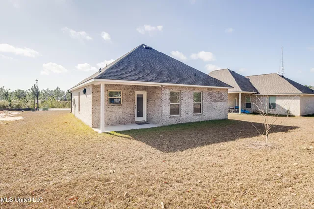 $1,950 | 15359 Serene Street, Gulfport, MS 39503
