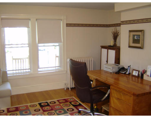 282 Warren Street Needham, MA 02492 - Photo 3 of 16 Gallery Image 3