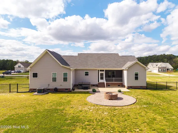 $525,000 | 109 Foxglove Drive, Moyock, NC 27958