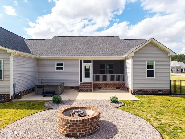 $525,000 | 109 Foxglove Drive, Moyock, NC 27958
