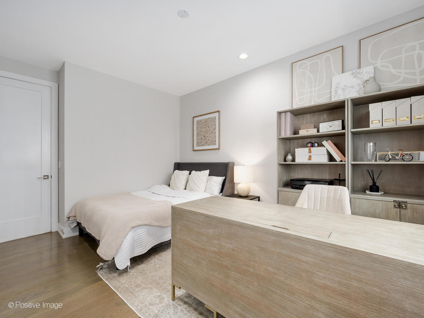 2916 West Shakespeare Avenue, Unit 2 Chicago, IL 60647 - Photo 16 of 21