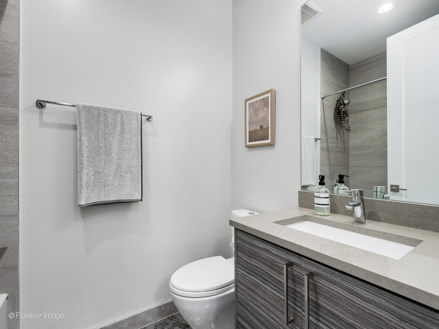 2916 West Shakespeare Avenue, Unit 2 Chicago, IL 60647 - Photo 17 of 21