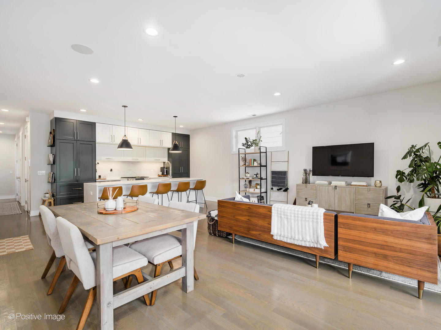 2916 West Shakespeare Avenue, Unit 2 Chicago, IL 60647 - Photo 5 of 21