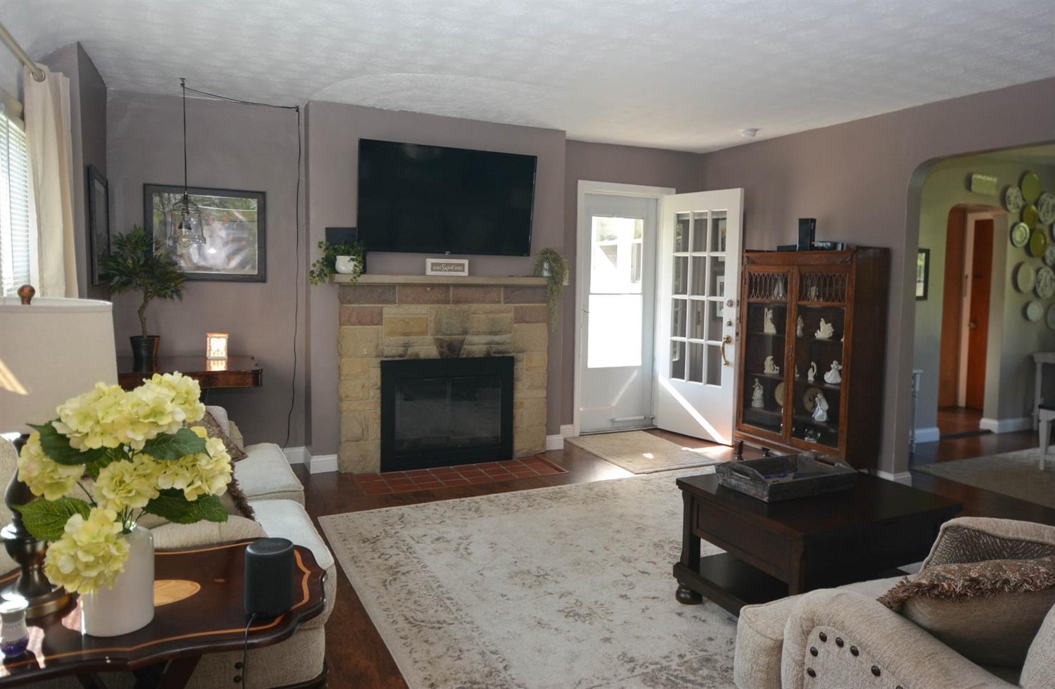 5516 Dry Ridge Road Cincinnati, OH 45252 - Photo 4 of 31 Gallery Image 4