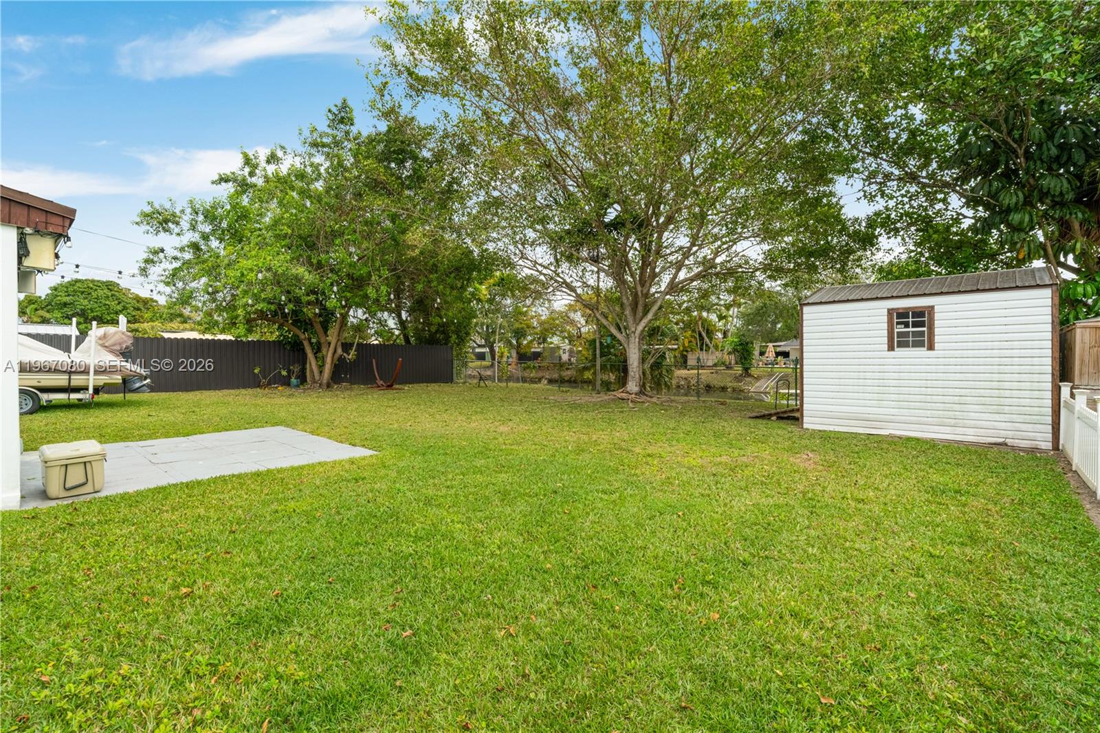 1401 Southwest 94th Avenue Miami, FL 33174 - Photo 26 of 27 a view of a backyard with a garden