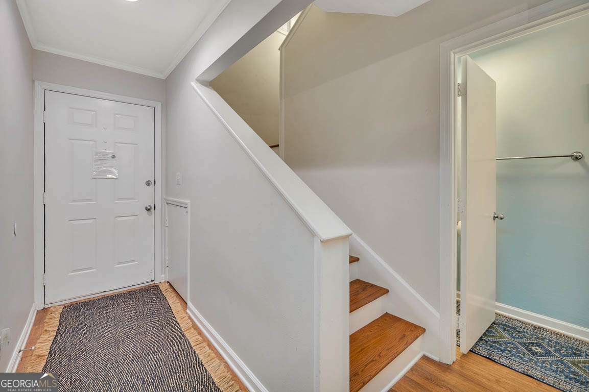 143 South Island Square Drive St. Simons, GA 31522 - Photo 3 of 26 a view of an entryway