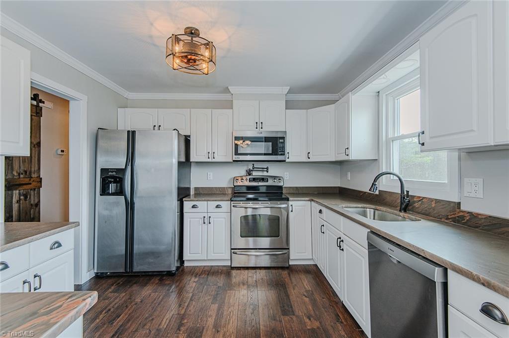 1000 Smothers Road Madison, NC 27025 - Photo 4 of 50