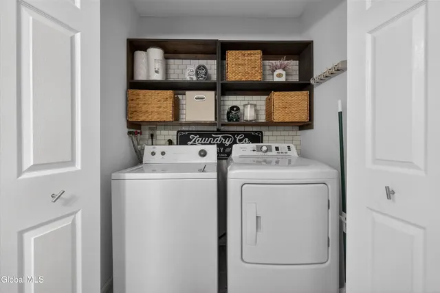 $299,900 | 412 Antler Court, Milton, NY 12020