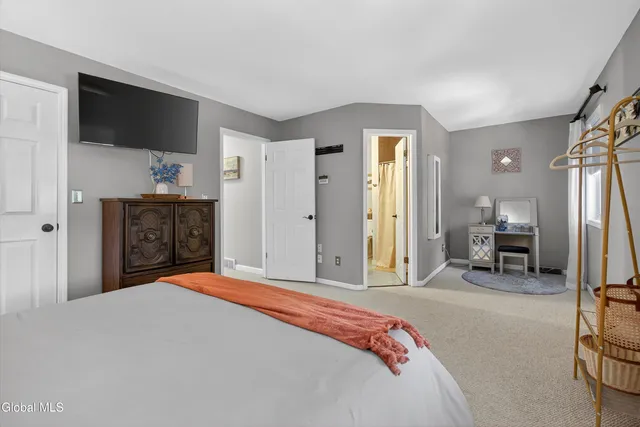 $299,900 | 412 Antler Court, Milton, NY 12020