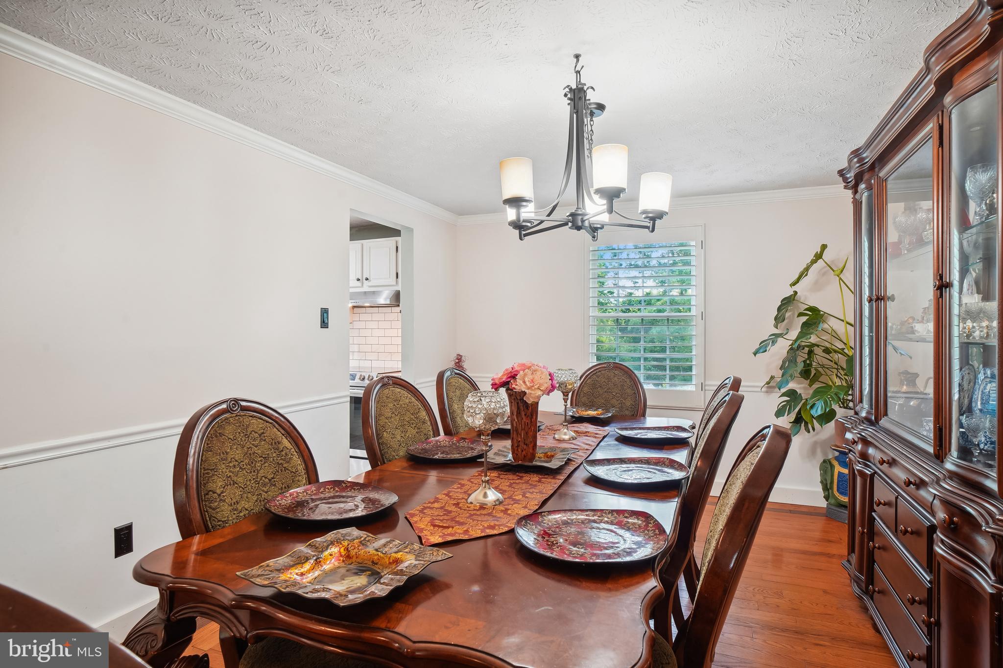 10736 Wayfarer Road Germantown, MD 20876 - Photo 7 of 40 Main level dining room