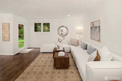 $1,650,000 | 4326 212th Avenue Northeast, Sammamish, WA 98074
