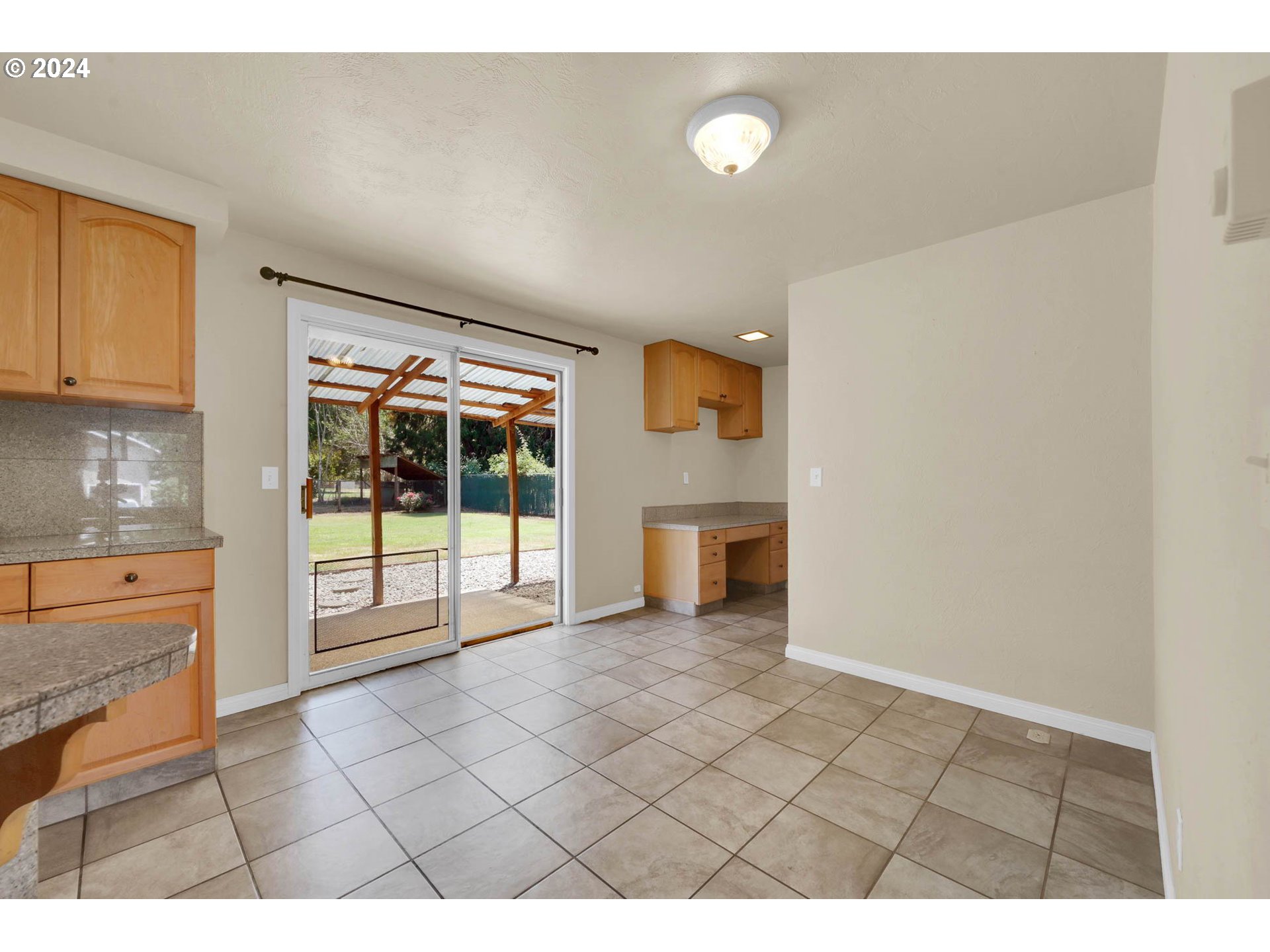 41704 Madrone Street Springfield, OR 97478 - Photo 15 of 48 Gallery Image 15