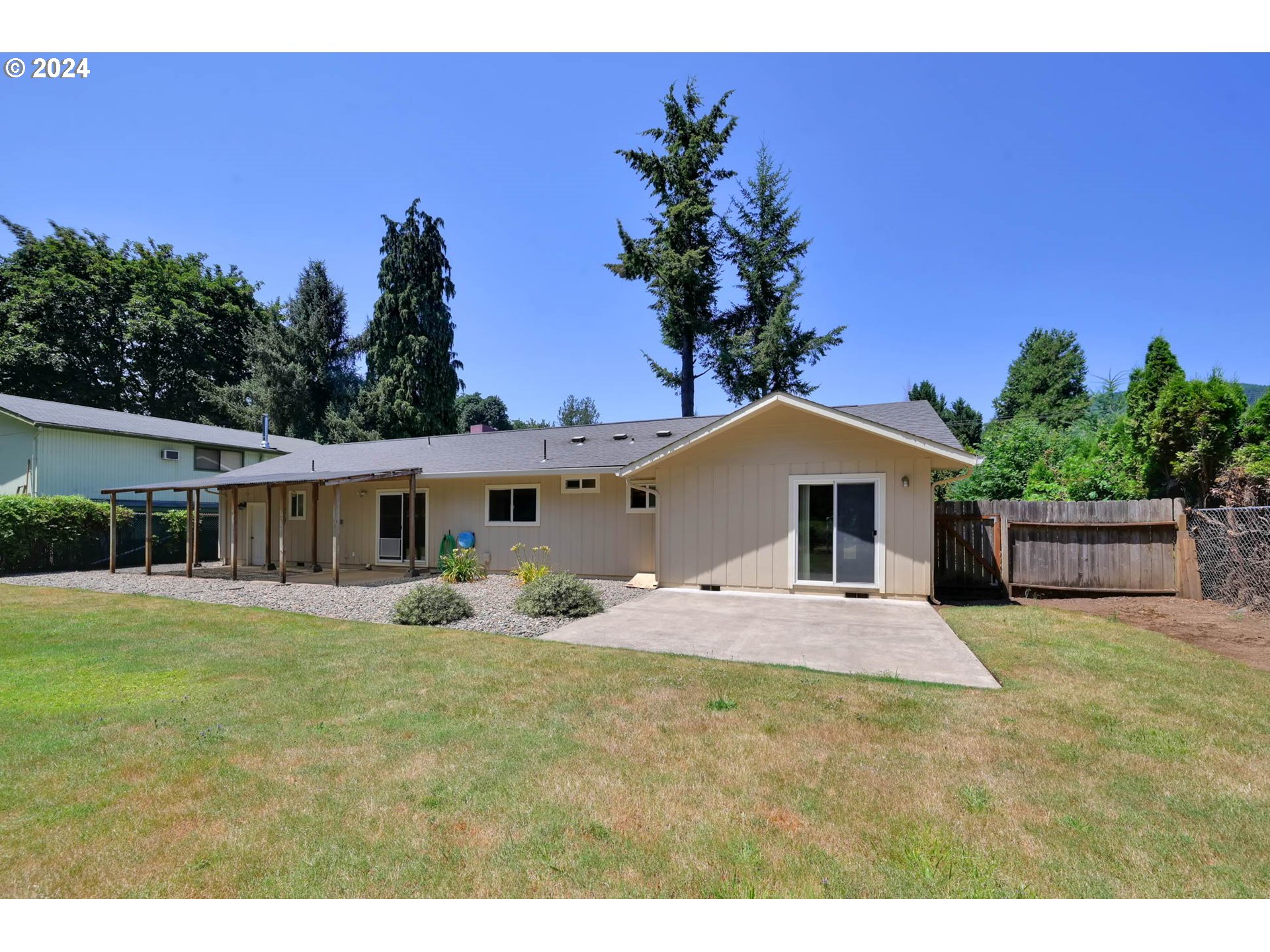 41704 Madrone Street Springfield, OR 97478 - Photo 34 of 48 Gallery Image 34