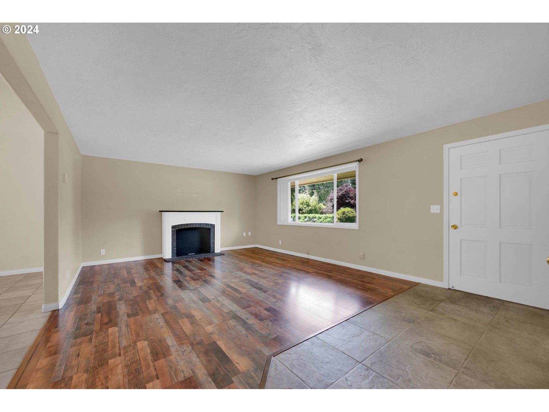 41704 Madrone Street Springfield, OR 97478 - Photo 7 of 48 Gallery Image 7