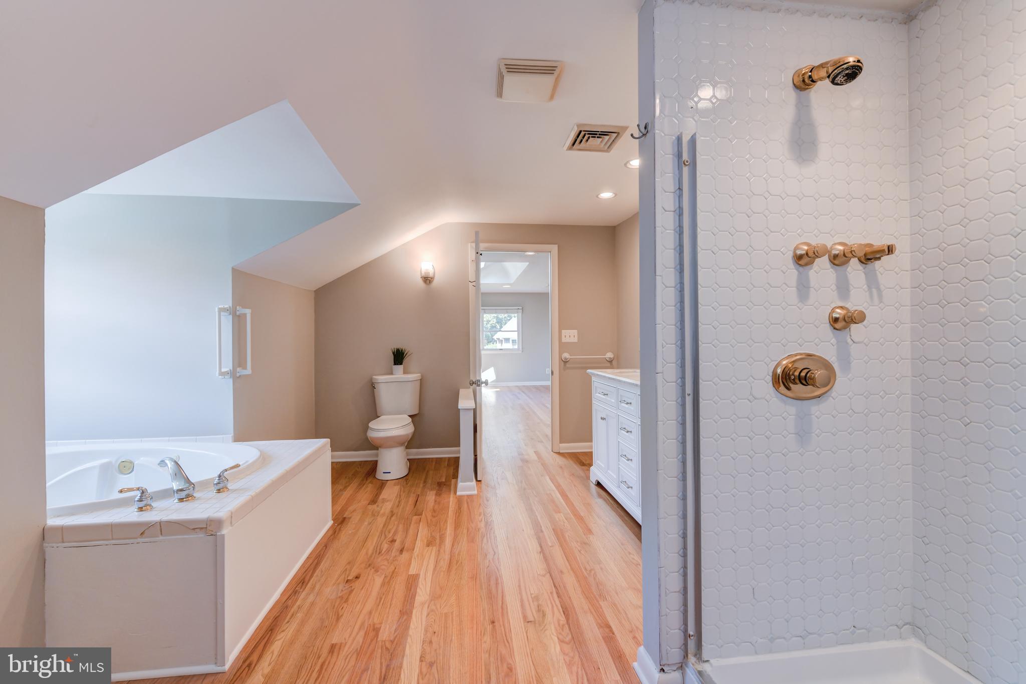 1165 Beverly Road Jenkintown, PA 19046 - Photo 20 of 31 a bathroom with a sink and mirror