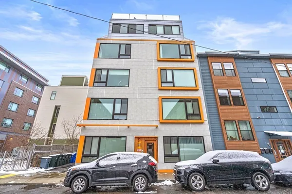 $2,400 | 71 Border Street, Unit 302, Boston, MA 02128