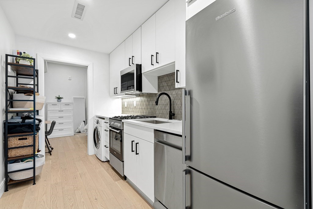 71 Border Street, Unit 302 Boston, MA 02128 - Photo 18 of 24