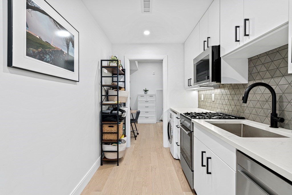 71 Border Street, Unit 302 Boston, MA 02128 - Photo 20 of 24