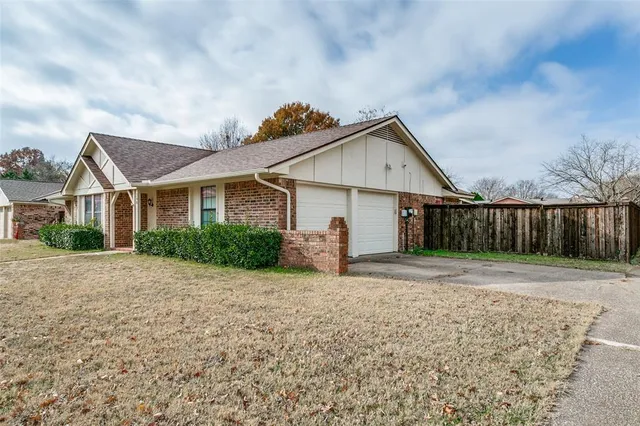 $325,000 | 300 Sioux Street, Keller, TX 76248