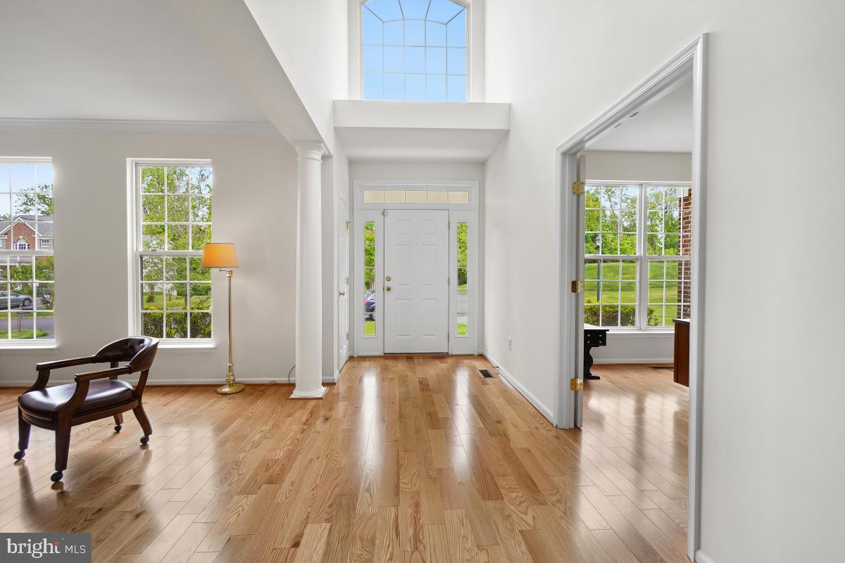18521 Cornflower Road Boyds, MD 20841 - Photo 3 of 62 Formal living room and home office off of foyer