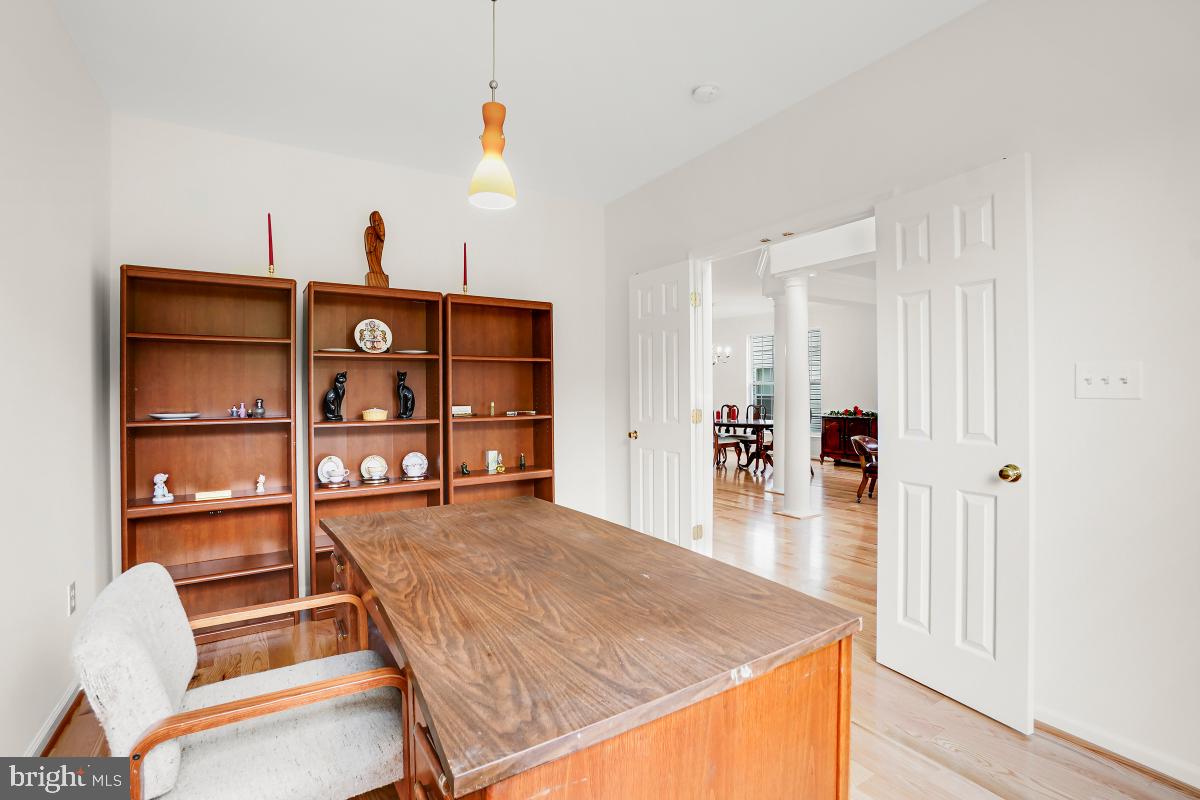 18521 Cornflower Road Boyds, MD 20841 - Photo 46 of 62 Main floor office