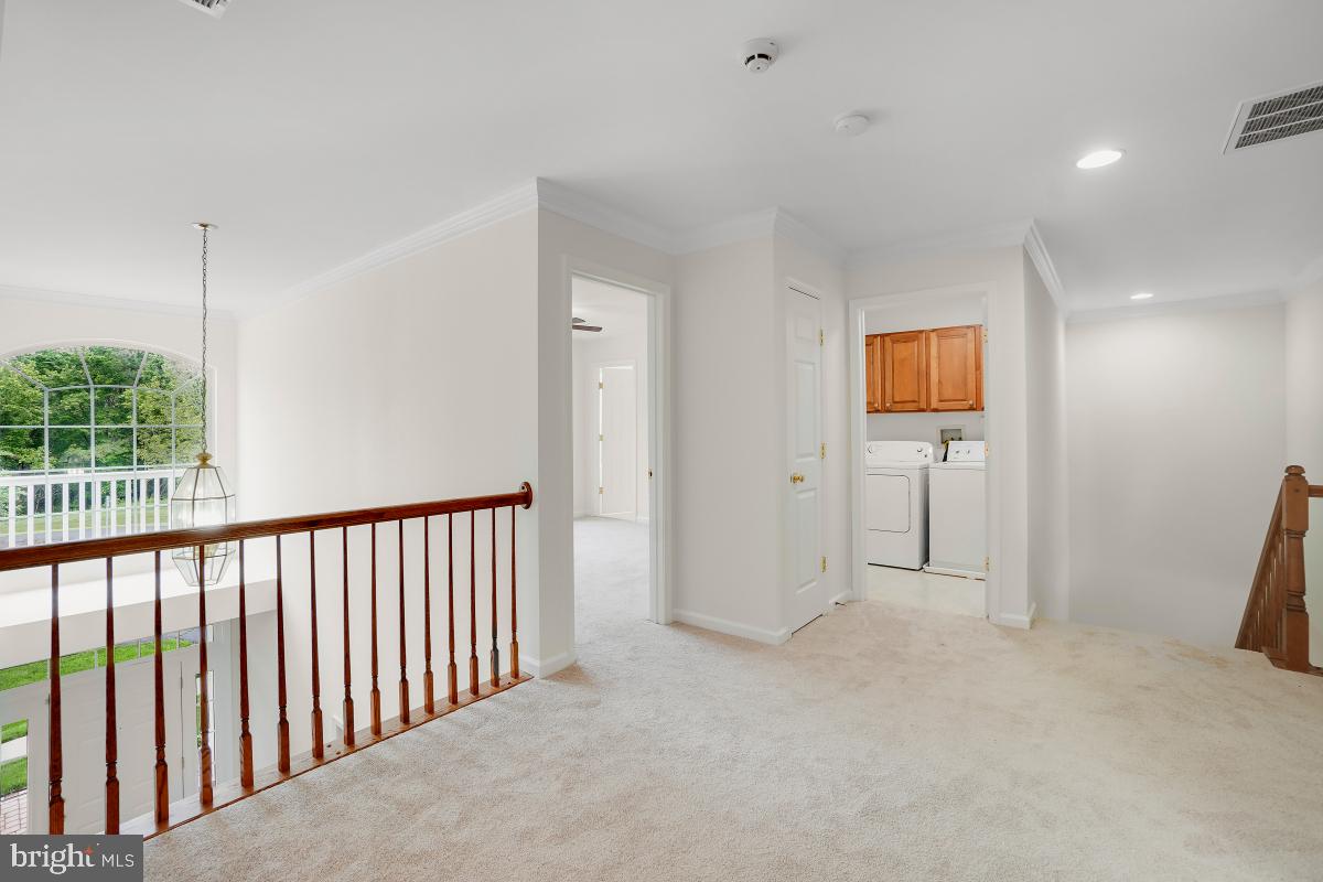 18521 Cornflower Road Boyds, MD 20841 - Photo 55 of 62 Upper level landing