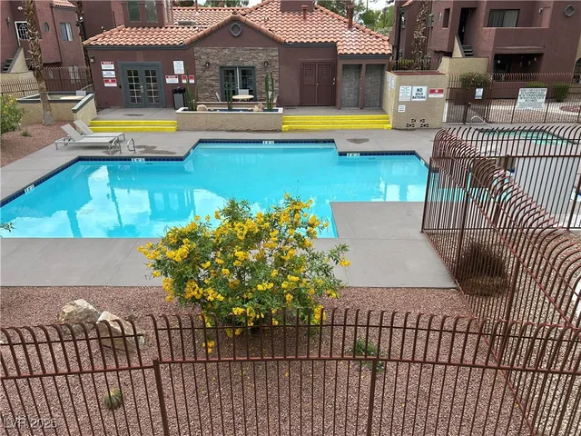 $1,800 | 4050 Pacific Harbors Drive, Unit 228, Las Vegas, NV 89121