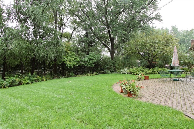 1045 Kenton Road Deerfield, IL 60015 - Photo 10 of 10