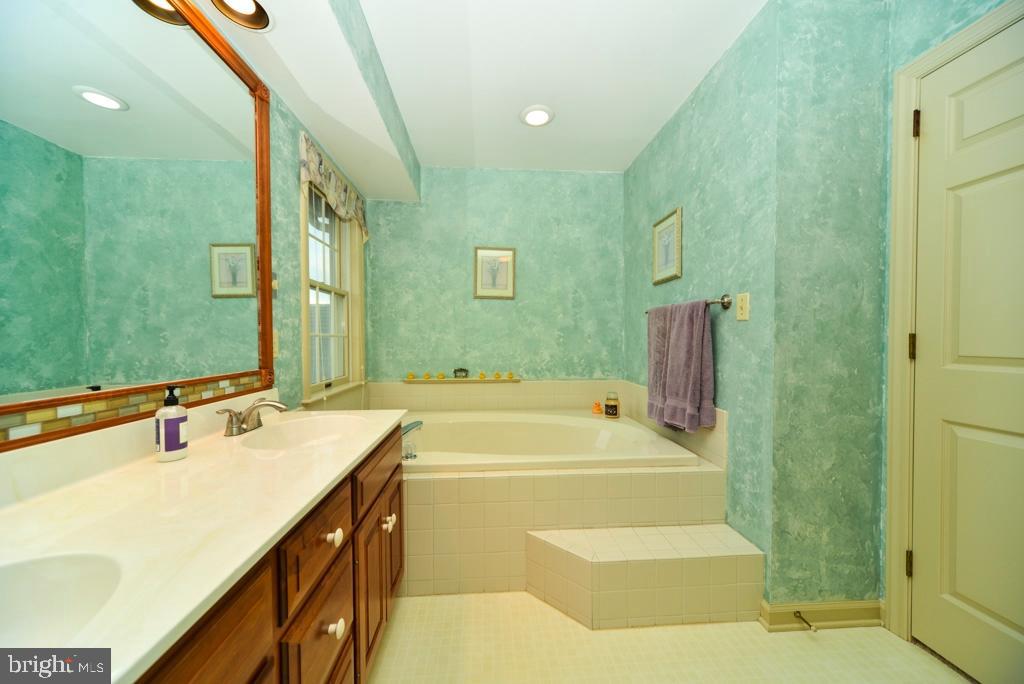 23 Old Post Lane Lititz, PA 17543 - Photo 23 of 30