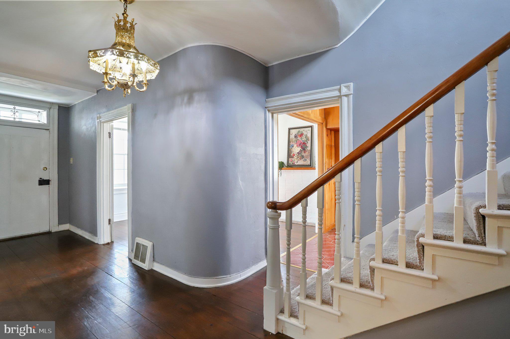 950 Taxville Road York, PA 17404 - Photo 16 of 58 Foyer