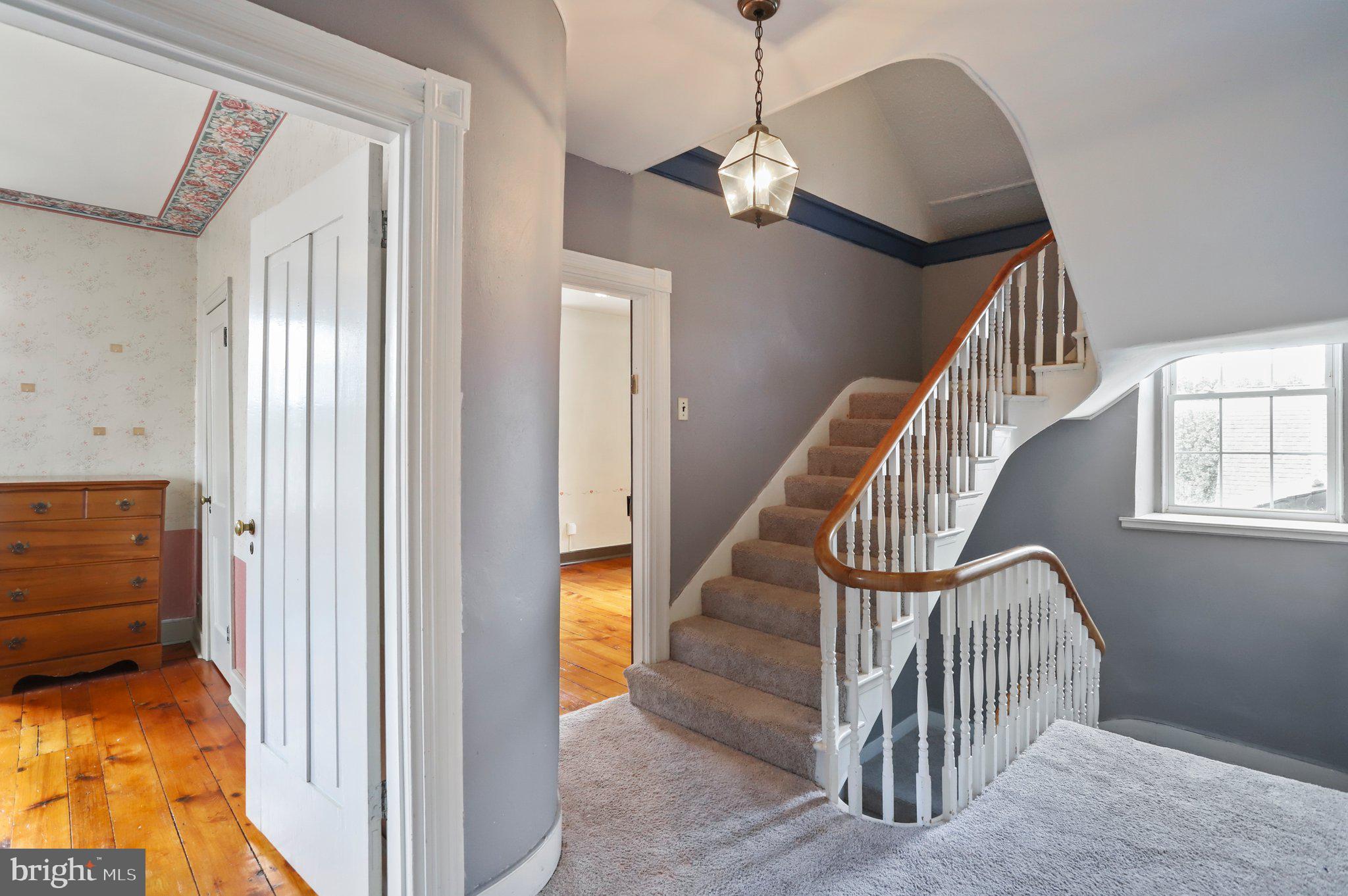 950 Taxville Road York, PA 17404 - Photo 42 of 58 Hallway- 2nd Level