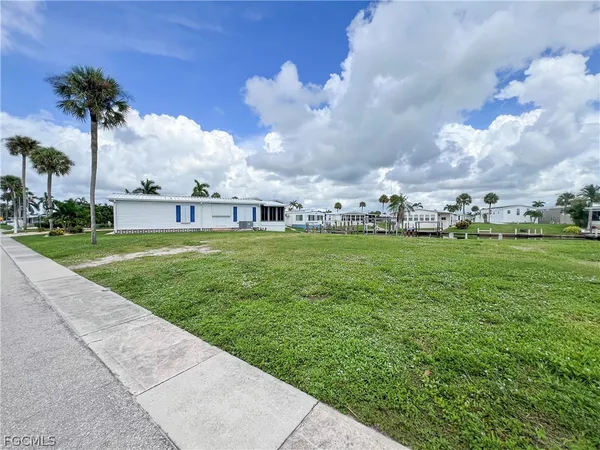 $135,000 | 17551 Stevens Boulevard, Fort Myers Beach, FL 33931
