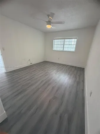 $1,800 | 20111 Northeast 27th Court, Unit K102, Aventura, FL 33180