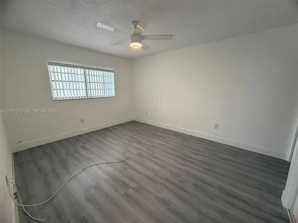 $1,800 | 20111 Northeast 27th Court, Unit K102, Aventura, FL 33180