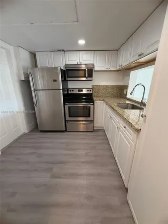 $1,800 | 20111 Northeast 27th Court, Unit K102, Aventura, FL 33180