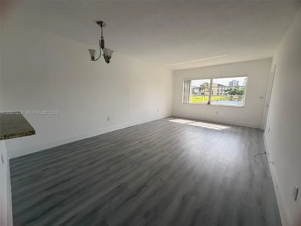 $1,800 | 20111 Northeast 27th Court, Unit K102, Aventura, FL 33180