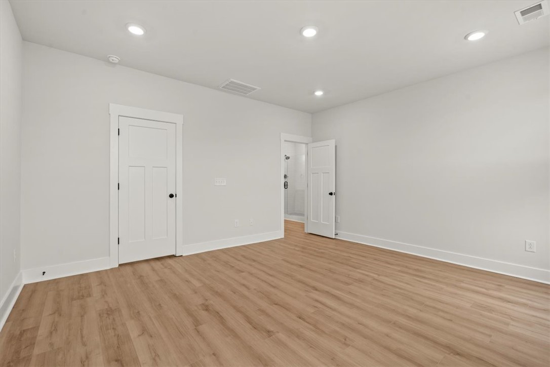 513 Grasshopper Court Anderson, SC 29621 - Photo 15 of 39 Main level Primary Suite