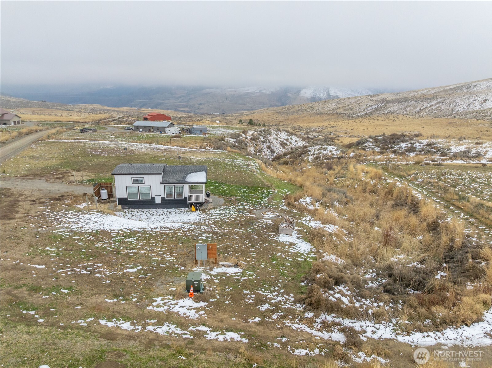 577 Bill Shaw Road Pateros, WA 98846 - Photo 20 of 40 a view of city