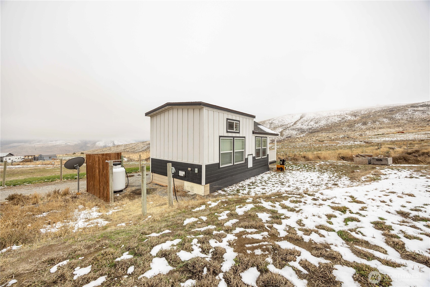 577 Bill Shaw Road Pateros, WA 98846 - Photo 26 of 40 a view of a terrace