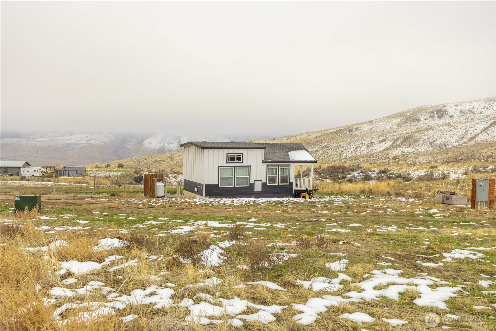 577 Bill Shaw Road Pateros, WA 98846 - Photo 28 of 40 a view of city view and ocean