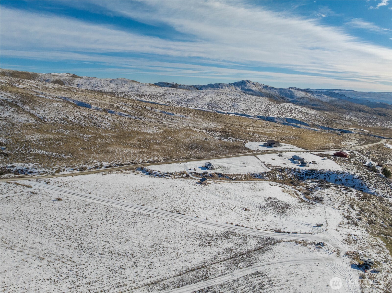 577 Bill Shaw Road Pateros, WA 98846 - Photo 33 of 40 a view of a beach with a ocean view