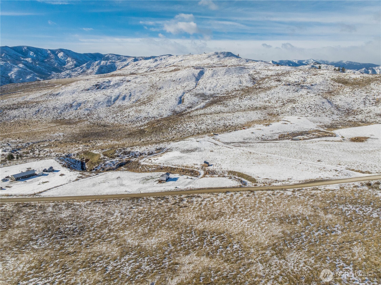 577 Bill Shaw Road Pateros, WA 98846 - Photo 40 of 40 a view of ocean view with wooden floor