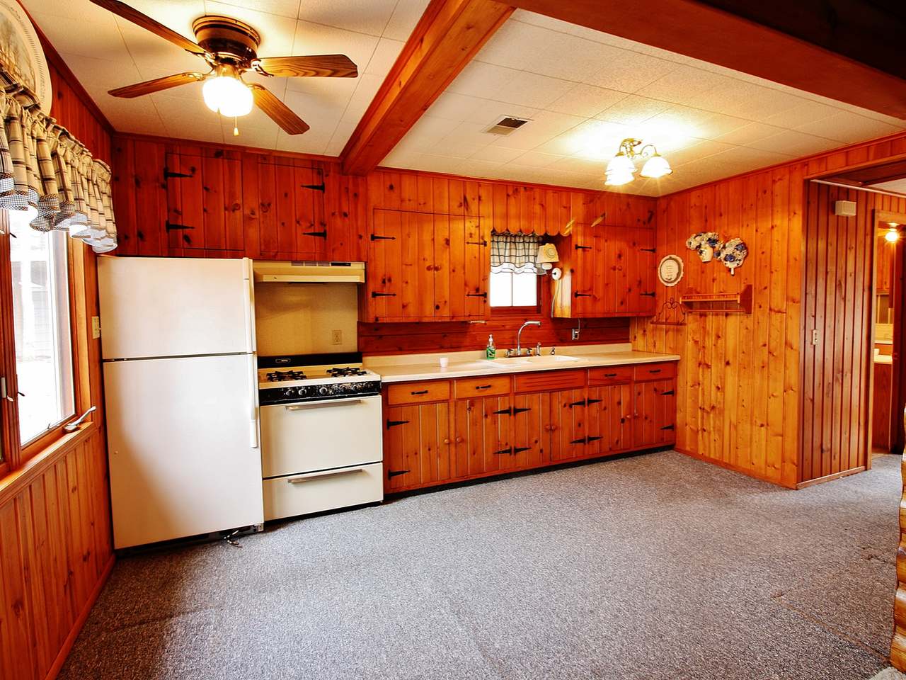 8232 Hull Road Eagle River, WI 54521 - Photo 4 of 28 Gallery Image 4