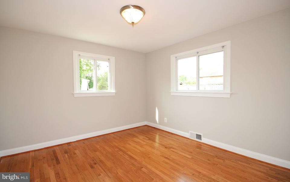 6002 Frederick Street Springfield, VA 22150 - Photo 14 of 27 Bedroom