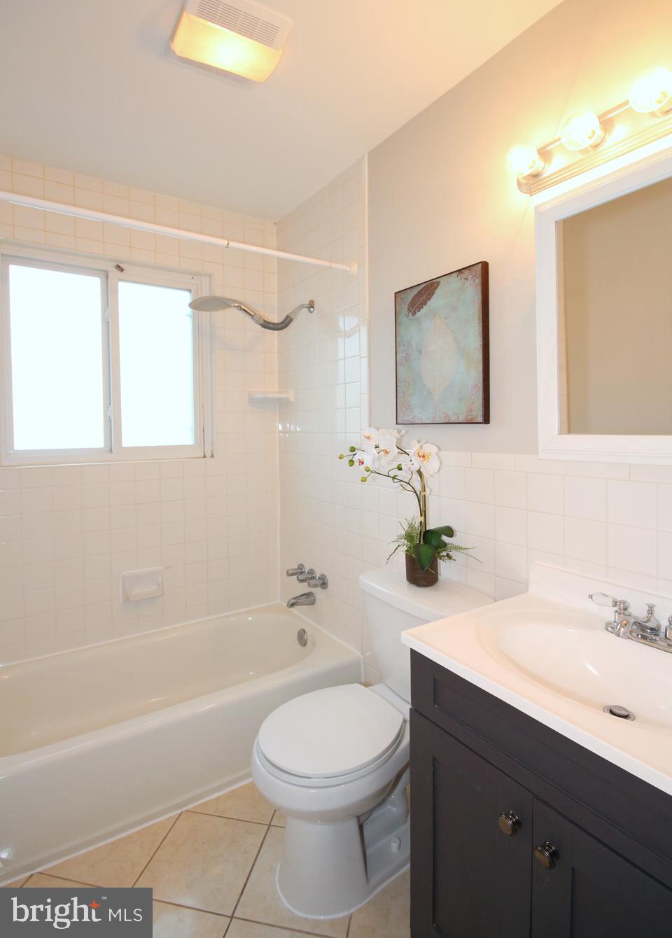 6002 Frederick Street Springfield, VA 22150 - Photo 16 of 27 Bath