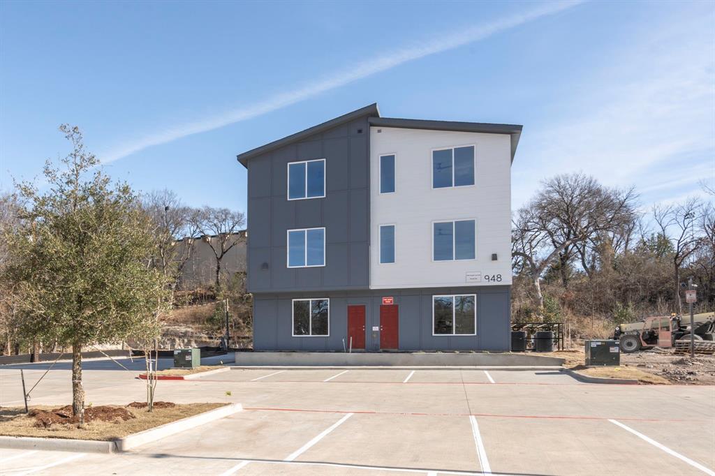 948 South Corinth St Road, Unit 1 Dallas, TX 75203 - Photo 1 of 27