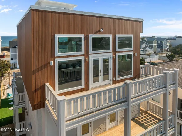 $2,950,000 | 608 South Topsail Drive, Surf City, NC 28445